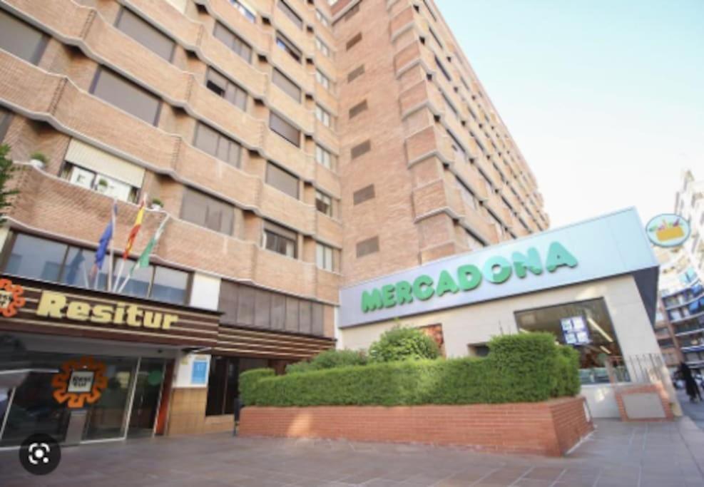 New Suite Reformada Con Excelente Ubicacion Sevilla Exteriör bild